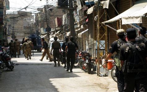 Bomb Wounds 11 Outside Pakistan Girls School Fox News