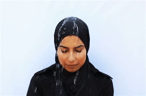 Hijabs Go Hi Tech Kickstarter Wrapping Up For Futuristic All Weather