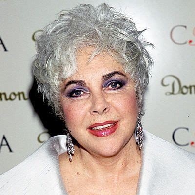 We take a look back at her top 10 best hair and beauty moments. Elizabeth Taylor With Grey Haircut | Cabelo grisalho ...