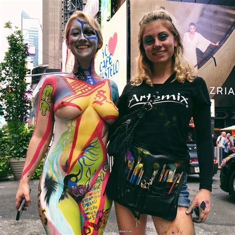 Fully Nude Bodypainted Beauty In Times Square EroticaSearch Net