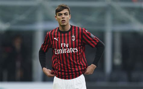 2 770 270 tykkäystä · 18 527 puhuu tästä. Daniel Maldini extends family dynasty at AC Milan