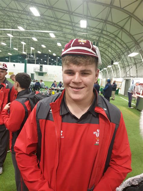 Rachel Griffin on Twitter: "Very proud Wales U20s cap Go Arch!!…