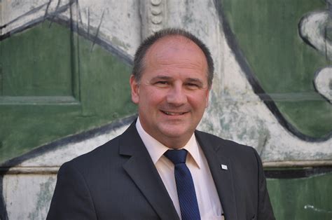 Sep 19, 2021 · kleinparteien werben in graz um stimmen. Peter Samt zum Obmann des Verbands Freiheitlicher ...