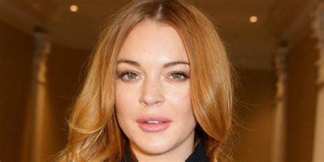 Lindsay Lohan Snaps A Topless Selfie In Her Dressing Room Huffpost