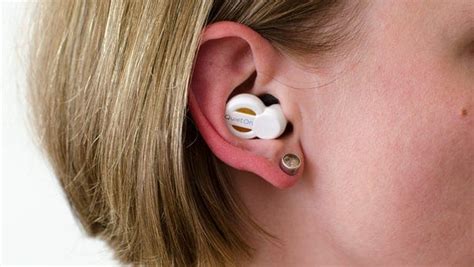 I usually go to sleep sans earplugs, then reach for them in the middle of the night when my boyfriend starts snoring and i can't sleep. 10+ Best Earplugs for Sleeping With A Snorer- Noise ...