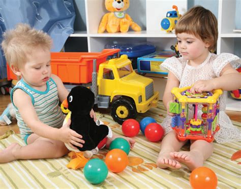 My kid also uses toys for decoration. Crescer - NOTÍCIAS - 5 dicas para guardar brinquedos