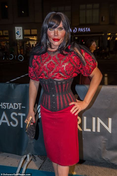 Jessica alves, formerly known as the human ken doll, has revealed her shocking new look on instagram leaving her 1 million followers speechless. Rodrigo Alves unleashes alter ego Jessica in corset dress ...