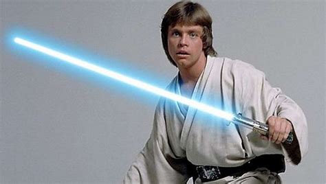 3 Lightsaber Yang Pernah Digunakan Luke Skywalker