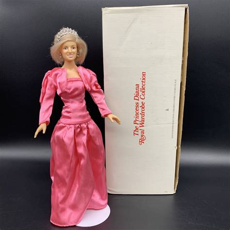 Vtg Danbury Mint The Princess Diana Royal Wardrobe Collection Doll And 16 Outfits Ebay