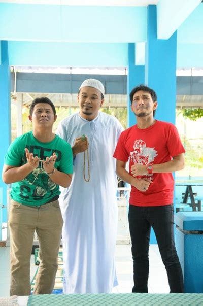 Like lah page saya.korang baca confirm lawak hihihi ! BUKAN BIASA BIASA: (Review Filem) Hantu Bonceng . Lawak ...