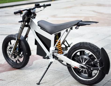 Diy electric motorcycle 53 mph / 85 kmh. Cyclone Motors from Taiwan were one of the few places ...
