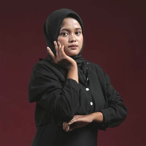 Zulfika Evi Nur Azizah Asisten Pengajar Lkp Indo Lestya Reswali Ilr Computer And Language