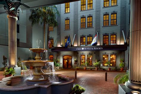 New Orleans Hotels Omni Riverfront Hotel