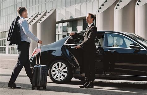 Dubai Airport Transfers Pick Up And Drop Off Chauffeur Service