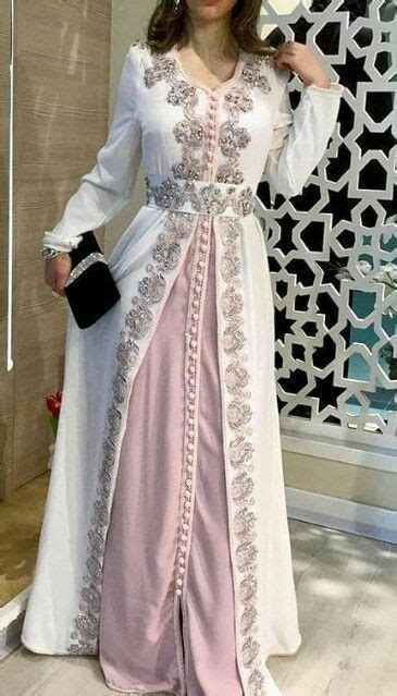 Pin By Lubaba Tayfour On Kaftan احتشام و رقي Stylish Dresses Traditional Dresses Beautiful