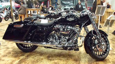 That's just a tiny bit more than the yamaha r3, a motorcycle of this proves the axiom that harley's turn gas into noise not horsepower. 2017 Harley-Davidson Road King (Milwaukee-Eight 107) 102 ...