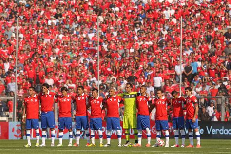 Sigue las novedades de #laroja, #larojafemenina see more of selección chilena on facebook. Así es la nueva camiseta que utilizará la "Roja" rumbo a ...