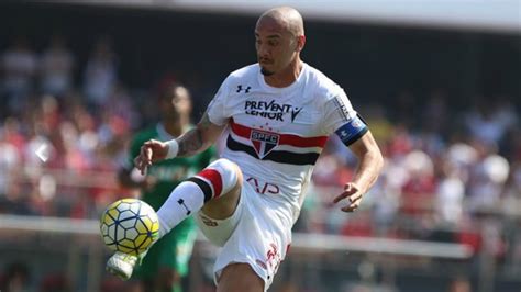 Maybe you would like to learn more about one of these? Galatasaray'ın yeni transferi Maicon kimdir? | Goal.com