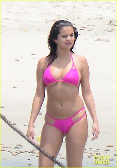 Selena Gomez Shows Off Her Beach Body In Teeny Bikini Photo Bikini Selena Gomez