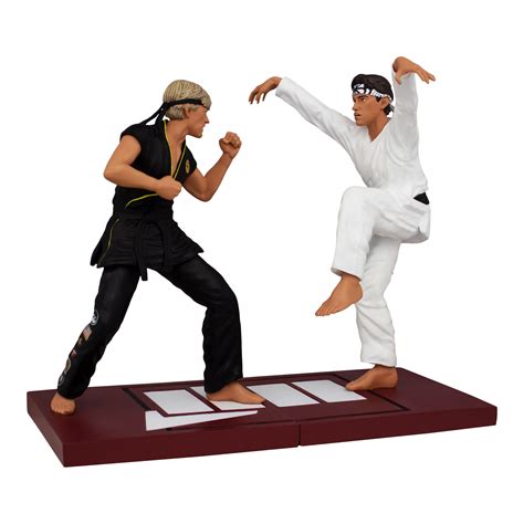 Released in 1984, the karate kid told the story of young daniel, a teenager who learns the then: GameStop Exclusive The Karate Kid Tournament Daniel vs ...