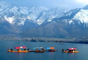 15 Unbelievably Beautiful Places To Visit In Kashmir
