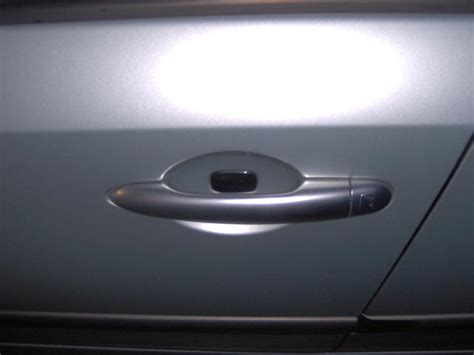 Désormais , nous allons véritablement nous intéresser à l'ouverture de la portière de votre renault. Renault Laguna II Carminat 1.9dCi - Page 2 - Automobile en ...