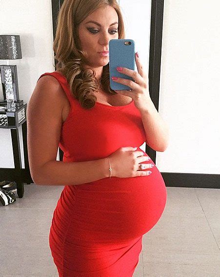 Pregnant Billi Mucklow Poses Completely Naked With Fiancé Andy Caroll