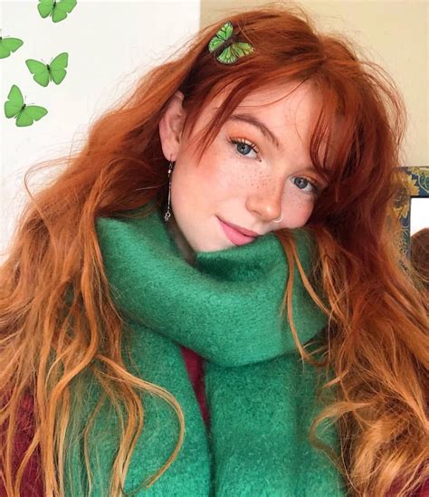 Scarf Season And I’m V Happy About It💚 Girls With Red Hair Beautiful Red Hair Strawberry