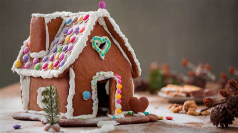 Lebkuchenhaus selber machen Anleitung und Rezept