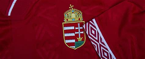 Am montag hat der dfb das neue trikot der nationalmannschaft für die em 2020 vorgestellt. Ungarn Home und Away Fussball Trikots für Erwachsene ...