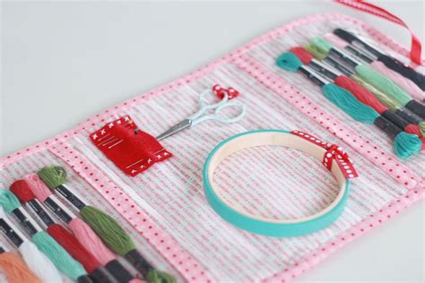 15 Diy Travel And Organizing Kits For Your Embroidery In 2020 Travel