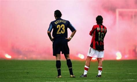 Kaladze decide il derby del venerdì di pasqua con una gran girata mancina. Champions League quarter-final flashback: 2005 Milan derby ...