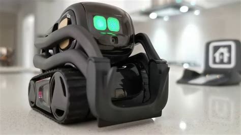 Download Anki Vector Robot with AI on-board - YouTube