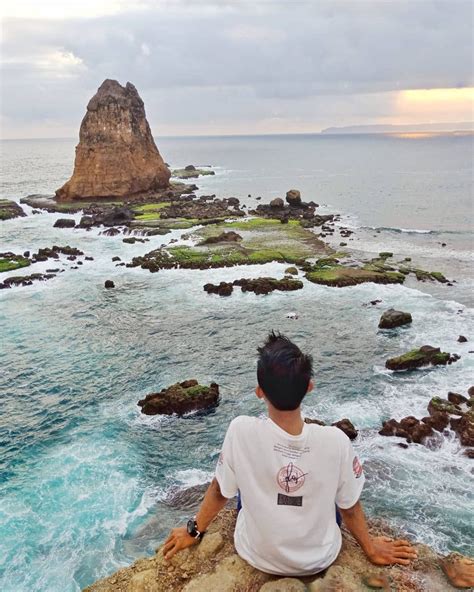 Instagram merupakan salah satu media sosial yang terus melejit setiap tahunnya. 26+ Top Populer Kata Kata Caption Pantai Terkeren - Gokilkata2