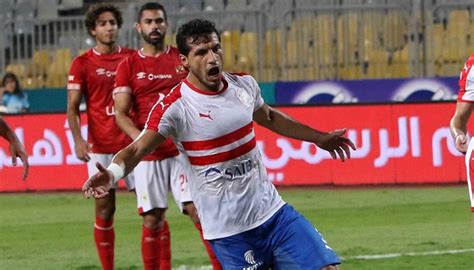 يرتدي طارق حامد لاعب وسط فريق الزمالك شارة قيادة الفريق في مباراته أمام المصري المقرر لها في التاسعة مساء اليوم بإستاد الإسكندرية في الجولة الرابعة والعشرين لمسابقة الدوري الممتاز. وكيل طارق حامد ينفي وجود أزمة مع إدارة الزمالك