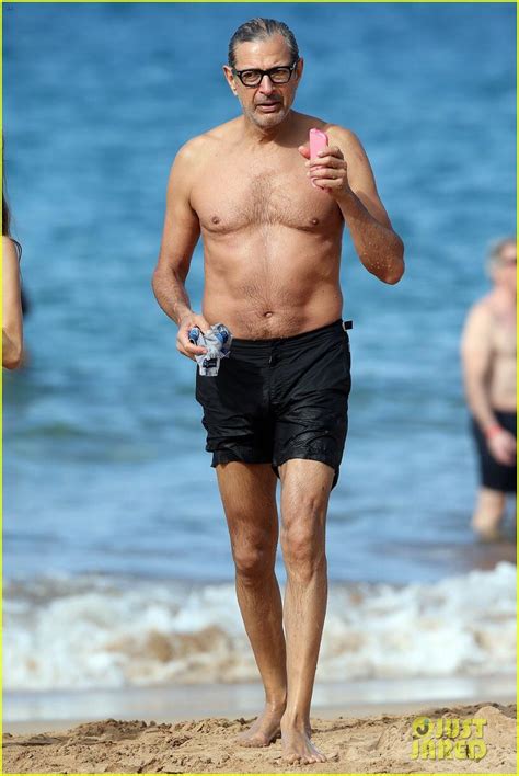Psbattle Jeff Goldblum At The Beach R Photoshopbattles