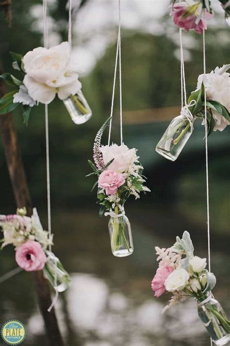Vintage celestial wedding at the outdoor art club. 17 Gorgeous Vintage Wedding Decorations | Design Listicle