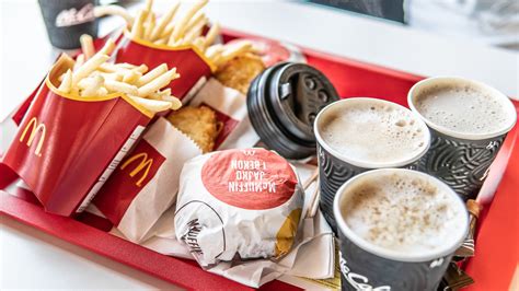 McDonald's Doesn't Have A Bacon McMuffin, So Here's How To Hack One