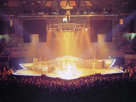 Concert Stage Design The Rolling Stones Tour Of The Americas 1975 The