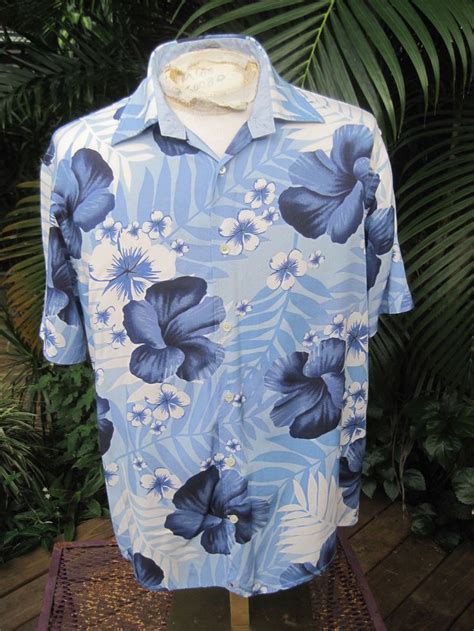 Hawaiian Aloha Shirt L Pit To Pit Tommy Hilfiger Rayon Tropical