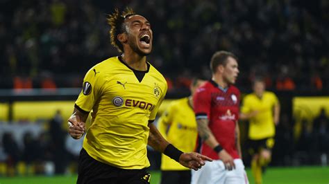 He plays as a forward or a winger. Liverpool Legend Urges Klopp To Sign €65m Bundesliga Beast ...