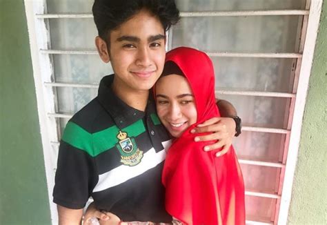 Untuk melihat detail lagu redha irfan haris klik salah satu judul yang cocok, kemudian untuk link download redha irfan haris ada di halaman berikutnya. "Irfan Haris Masih Mentah, Usah Dikutuk" - Amira Othman ...