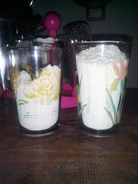 Nah, bagi anda yang penasaran ingin tahu seperti apa resep membuat sajian kue bolu pisang panggang yang lembut dibawah ini. Cara Membuat Kue Bolu Panggang Telur 4 Agar Mengembang