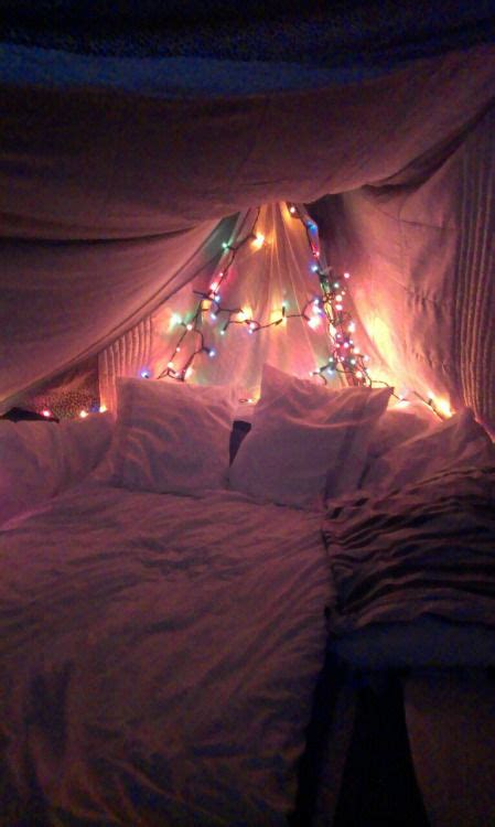 christmas lights   canopy bed pictures   images  facebook tumblr pinterest