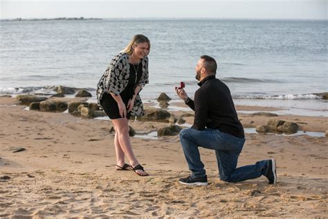 Best Surprise Beach Proposal Photography Long Island Engagement And Proposal Photographer Pm