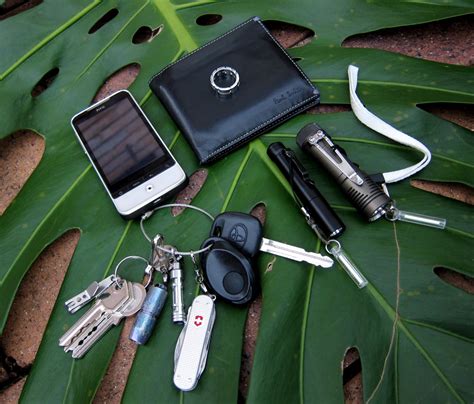 My Every Day Carry Edc Keychain Gadgets And Pocket Tools