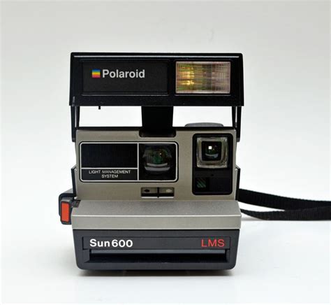 Vintage Polaroid Sun 600 Lms Instant Film Camera Etsy Instant Film