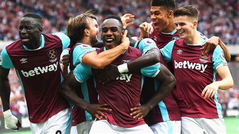 Antonio Sparks Celebrations At West Hams New Stadium The Game The