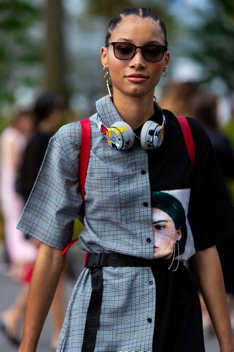 the best street style at new york fashion week 2019 teenvogue new york fashion week street