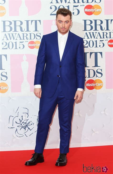 Sam Smith En La Alfombra Roja De Los Brit Awards 2015 Alfombra Roja